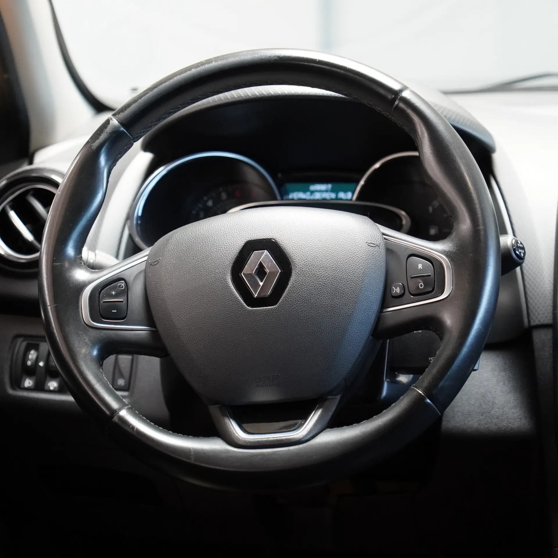 Renault Clio 0.9 TCe Intens 15