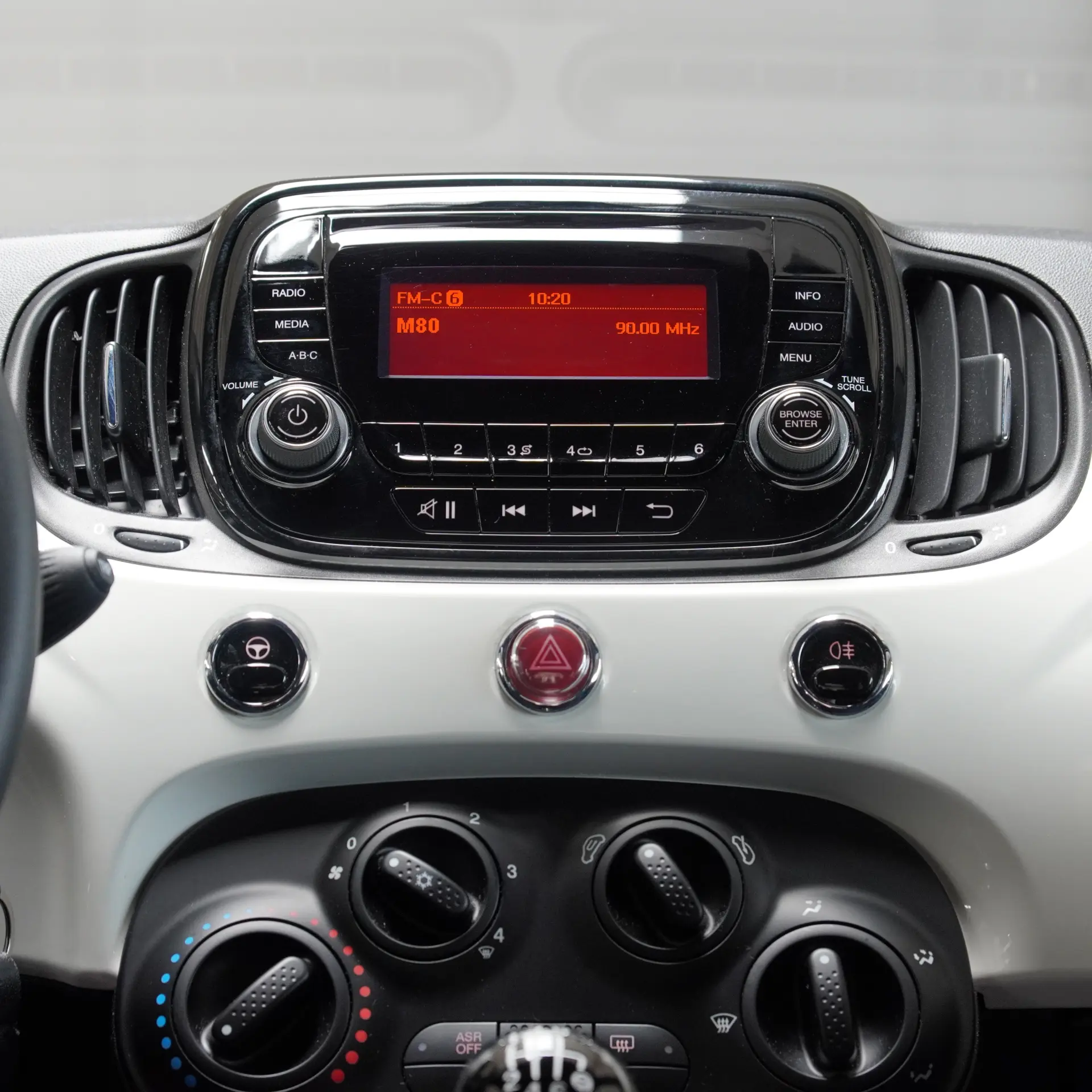 Fiat 500 1.0 Hybrid Cult 14