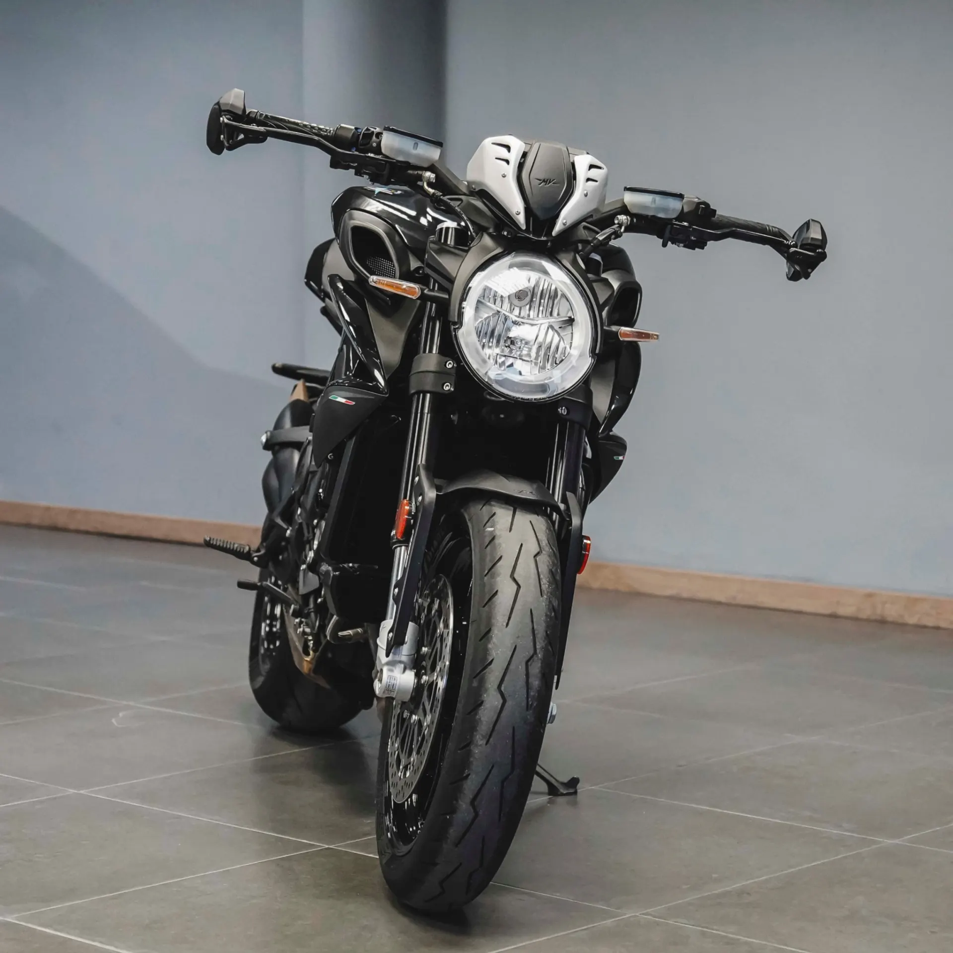 MV Agusta Dragster R 8