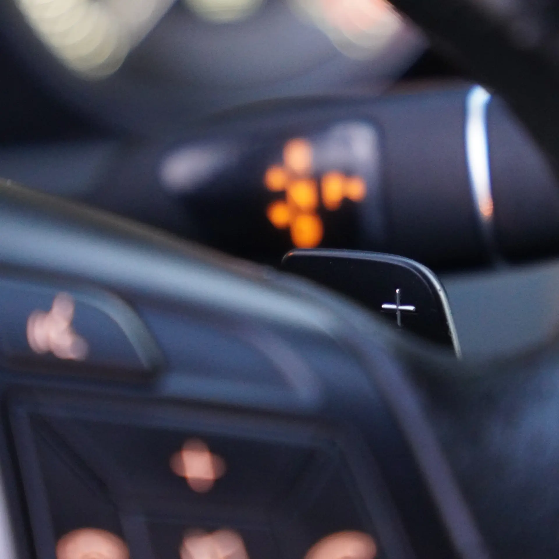 Mercedes-Benz E 300 Bluetec Hybrid Avantgarde 18