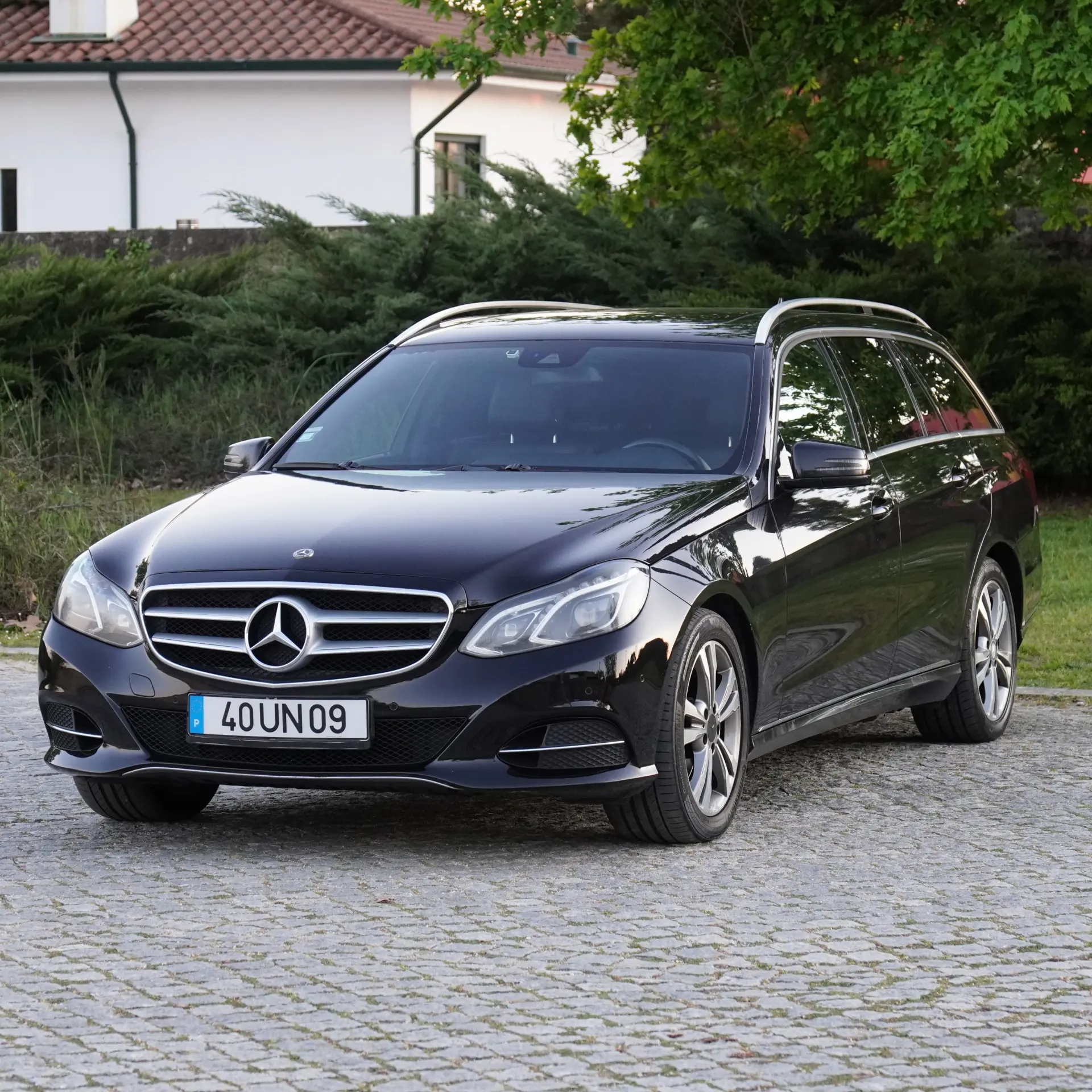 Mercedes-Benz E 300 Bluetec Hybrid Avantgarde 3