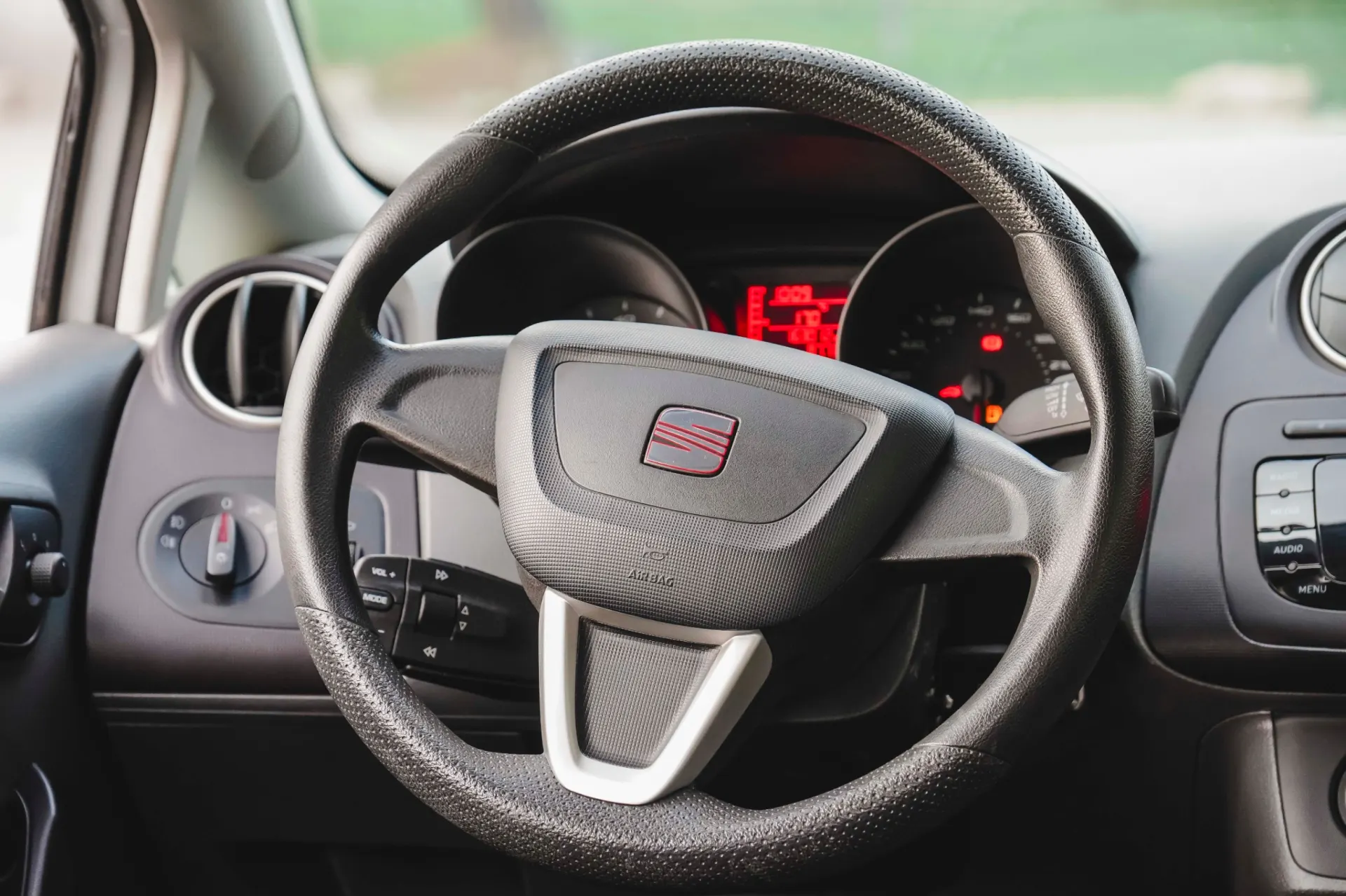 SEAT Ibiza 1.2 TDi Reference DPF 11