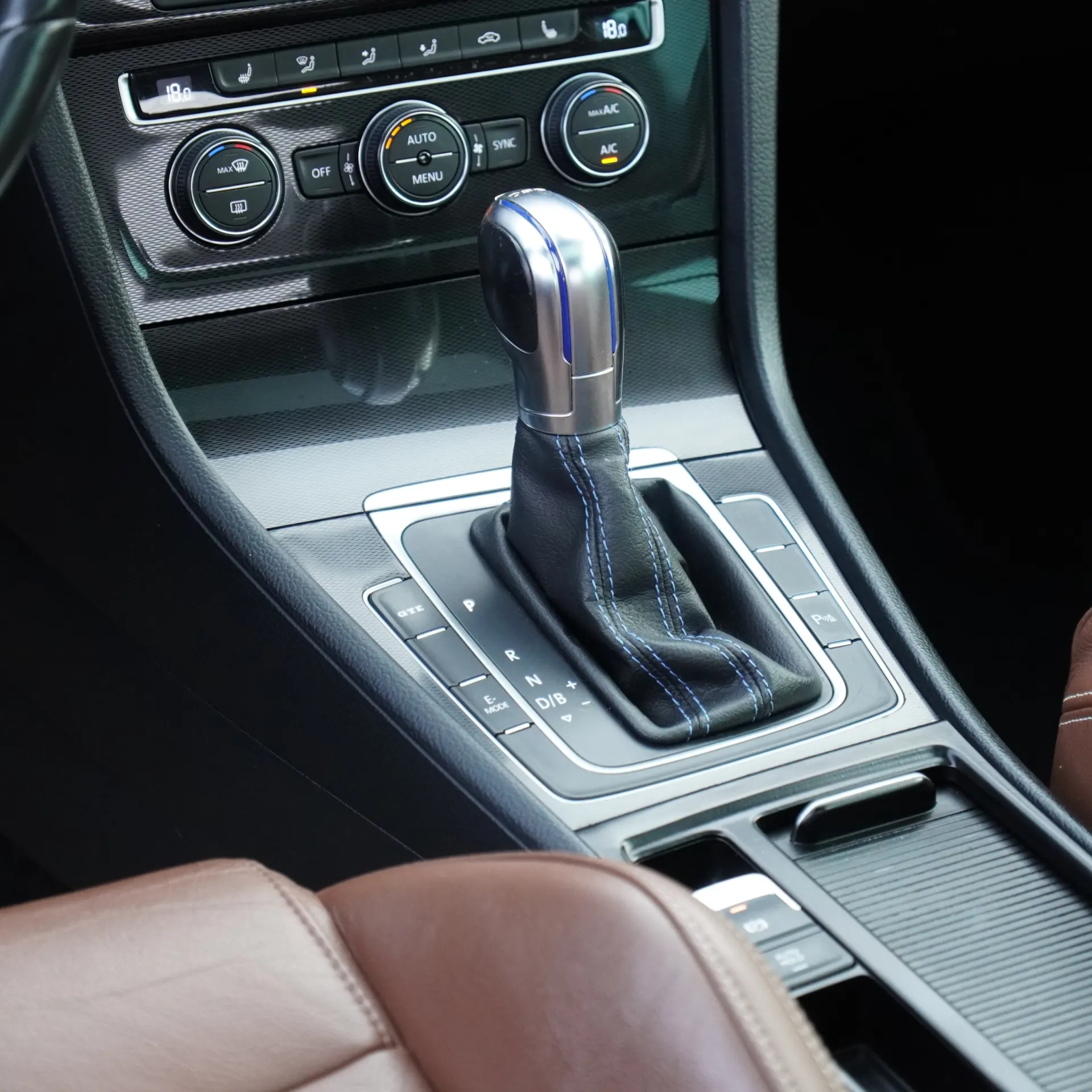 Volkswagen Golf 1.4 GTE Plug-in 21