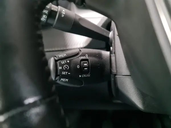 Peugeot 208 1.5 BlueHDi Allure 16