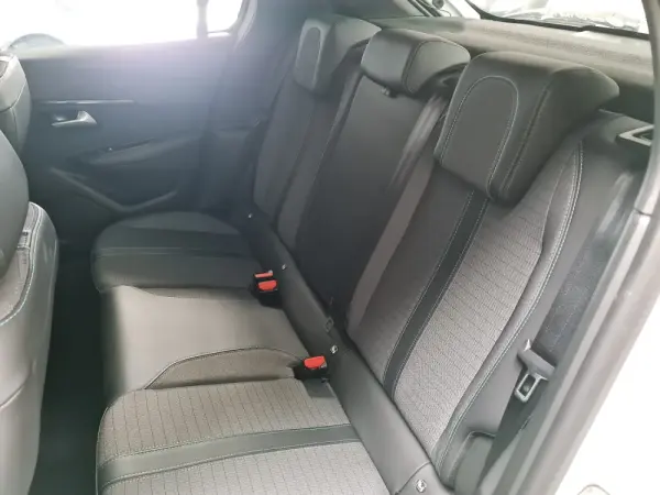 Peugeot 208 1.5 BlueHDi Allure 21