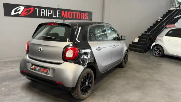 Smart ForFour Outro 24