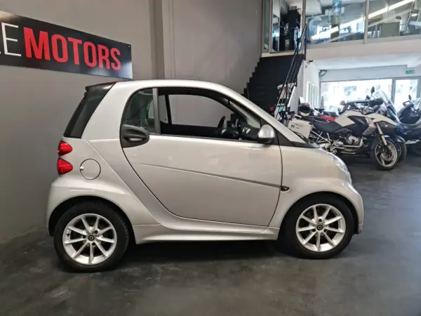 Smart ForTwo Coupé 1.0 mhd Passion 71 4