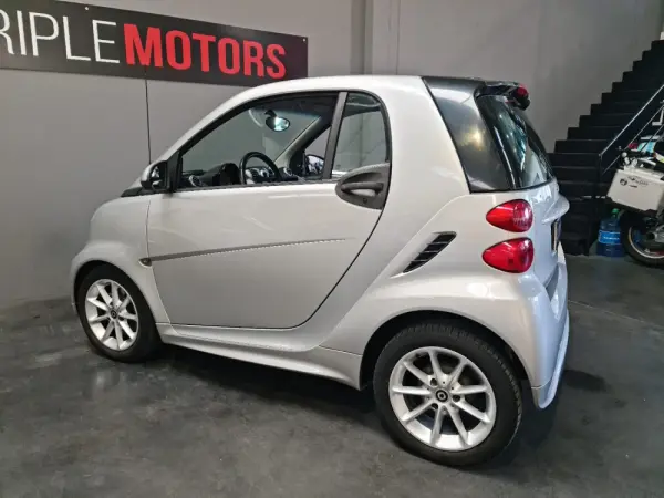 Smart ForTwo Coupé 1.0 mhd Passion 71 10