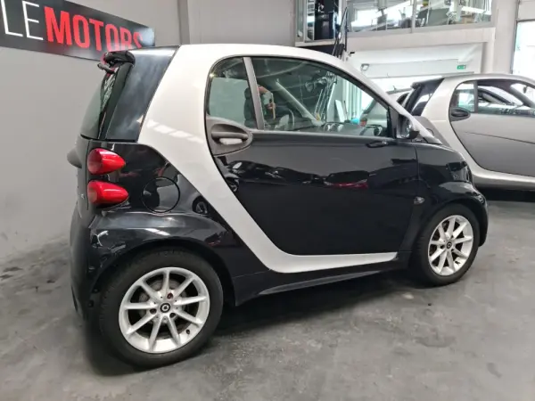 Smart ForTwo Coupé 0.8 cdi Passion 54 20