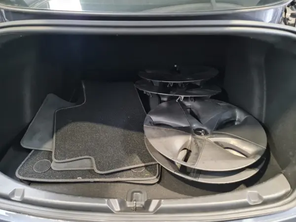 Tesla Model 3 Standard Range Plus RWD 7