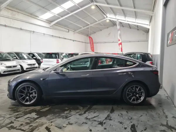 Tesla Model 3 Standard Range Plus RWD 11