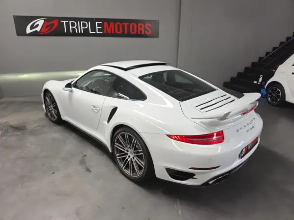 Porsche 911 (991) Turbo PDK 26