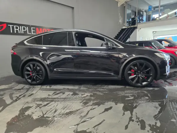 Tesla Model X P100D 3