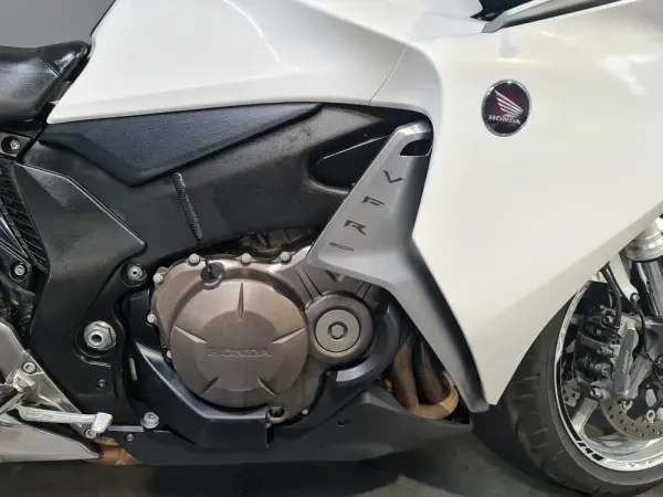 Honda VFR 1200F 11