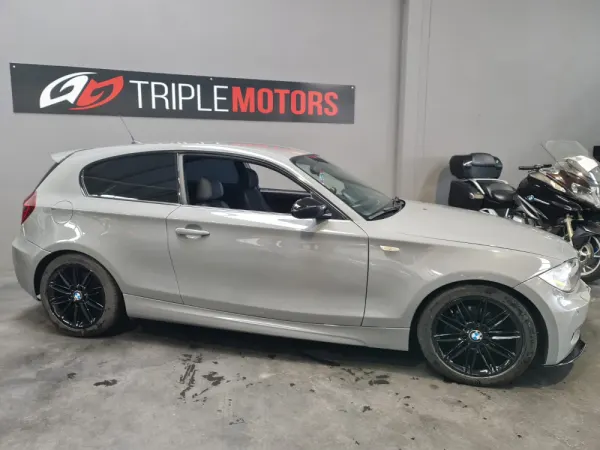 BMW 118 d Pack M 19