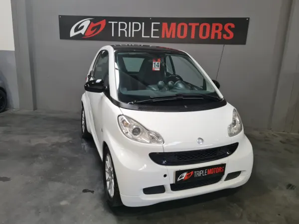 Smart ForTwo Coupé 0.8 cdi Passion 45 19