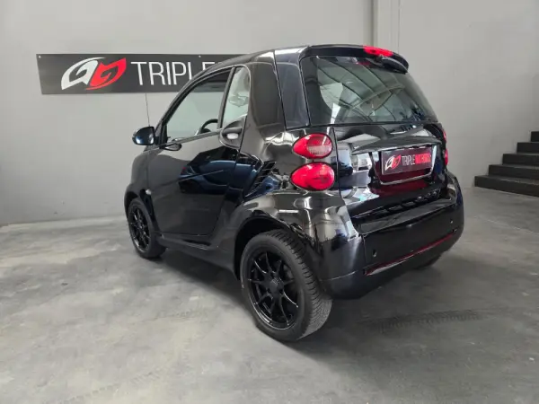 Smart ForTwo Coupé 0.8 cdi Pure 45 6