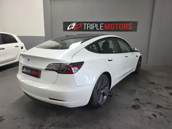 Tesla Model 3 Standard Range Plus RWD 29