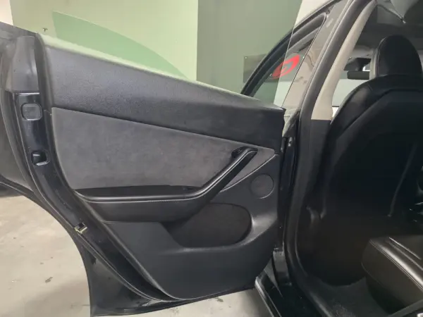 Tesla Model Y Long Range Dual Motor AWD 16