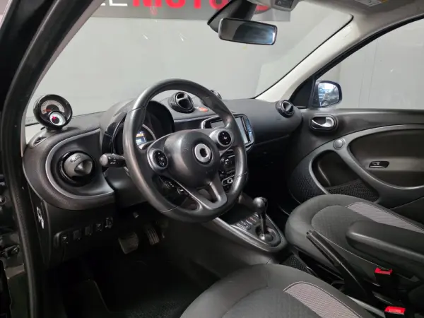 Smart ForFour EQ passion 18