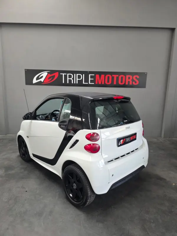 Smart ForTwo Coupé 1.0 mhd Pure 71 Softouch 15
