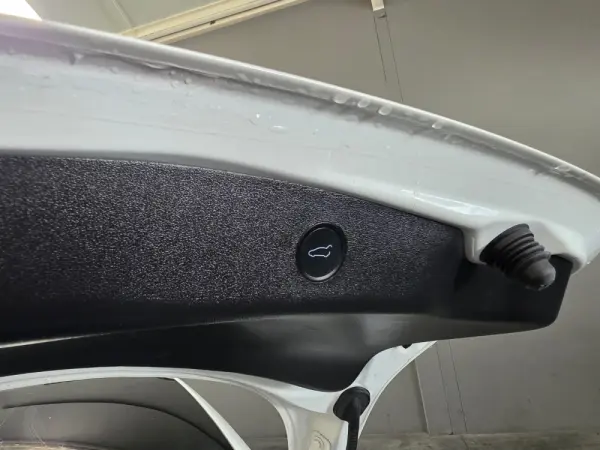 Tesla Model 3 Long Range AWD Dual Motor 8