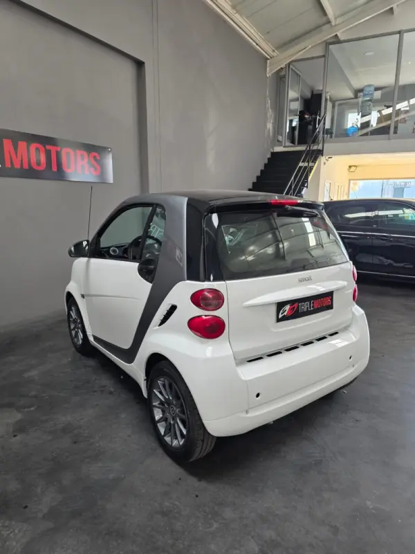 Smart ForTwo Coupé 0.8 cdi Passion 54 6