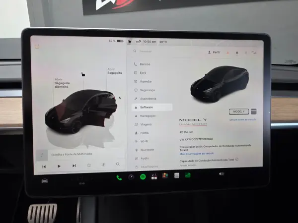 Tesla Model Y Performance Dual Motor AWD 14