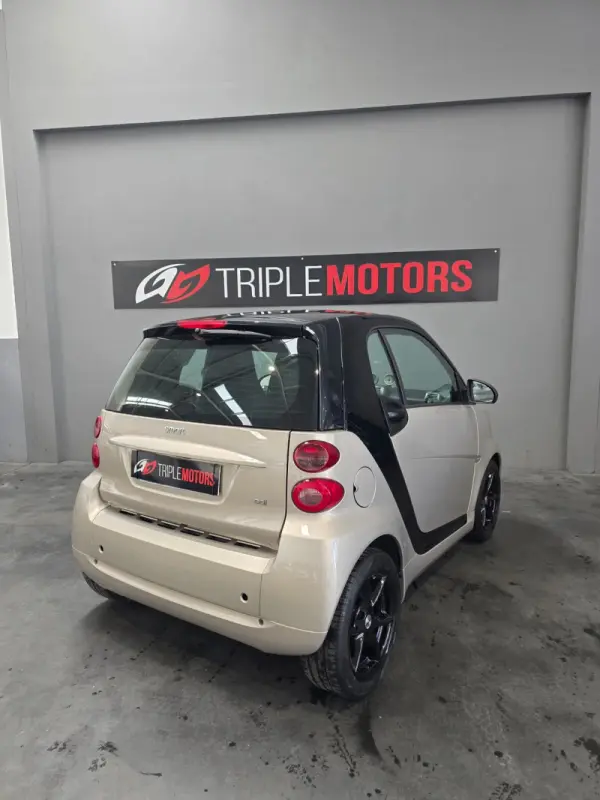 Smart ForTwo Coupé 0.8 cdi Passion 45 11