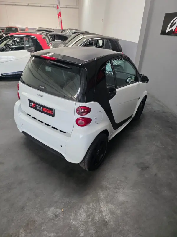 Smart ForTwo Coupé 1.0 mhd Pure 71 Softouch 8