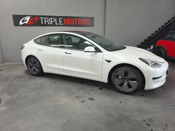 Tesla Model 3 Standard Range Plus RWD 4