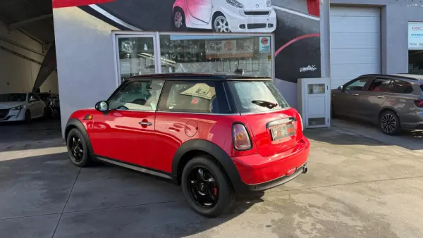 MINI 3 Portas Cooper D 4
