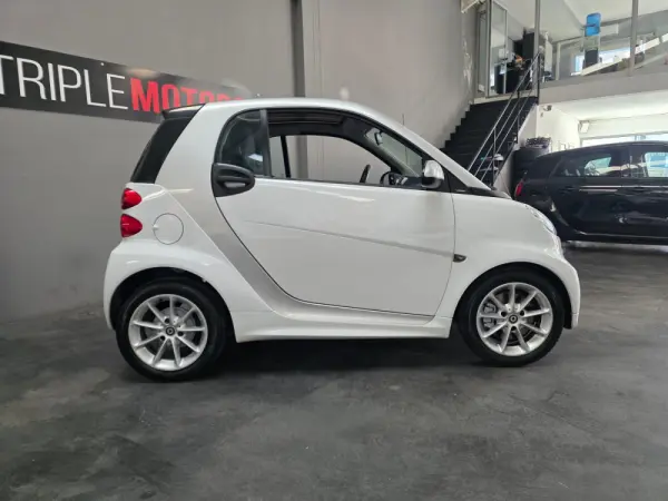 Smart ForTwo Coupé 1.0 mhd Passion 71 6