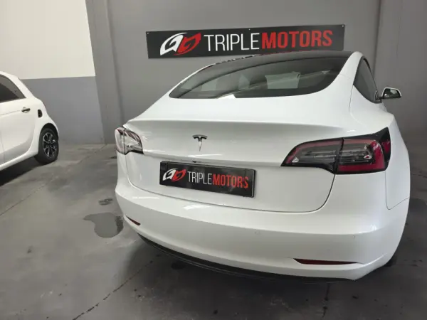 Tesla Model 3 Standard Range Plus RWD 5