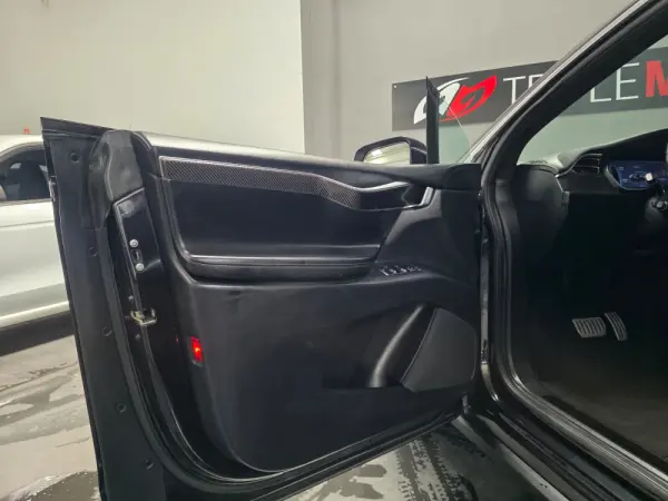 Tesla Model X P100D 18