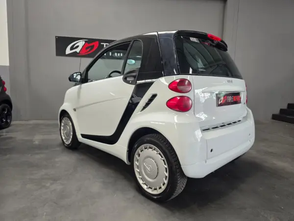 Smart ForTwo Coupé 0.8 cdi Pure 45 14
