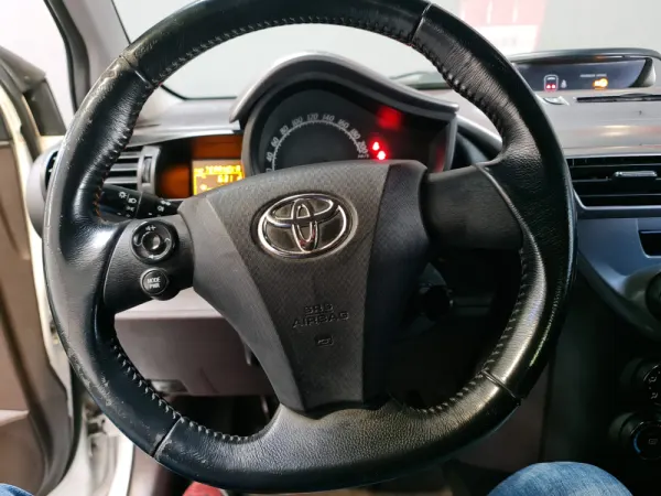 Toyota iQ 1.4 D-4D 5