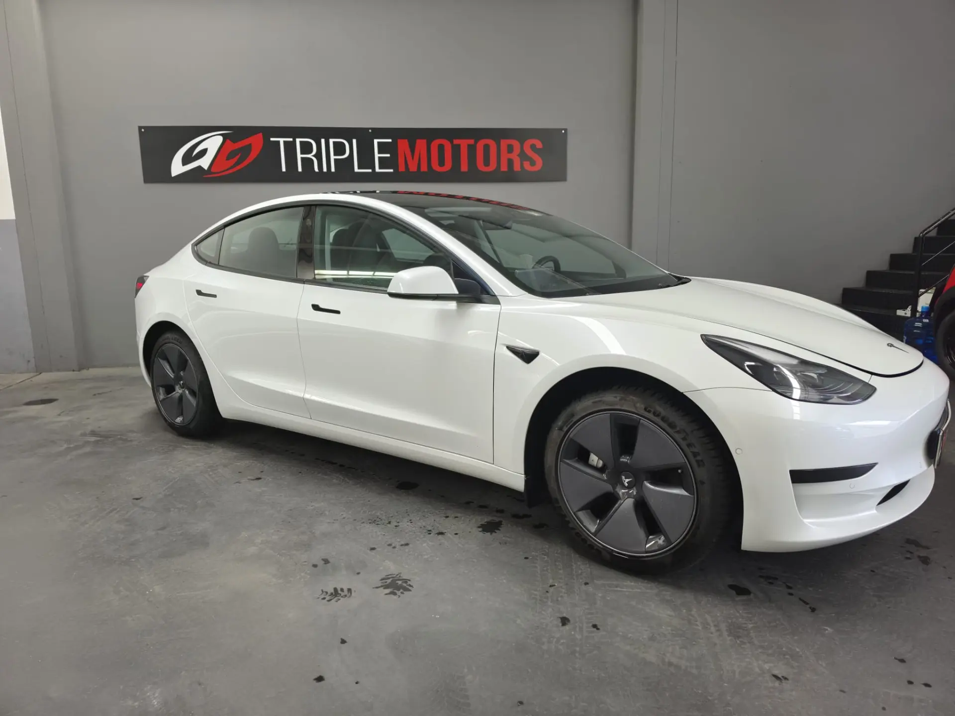 Tesla Model 3 Standard Range Plus RWD 9