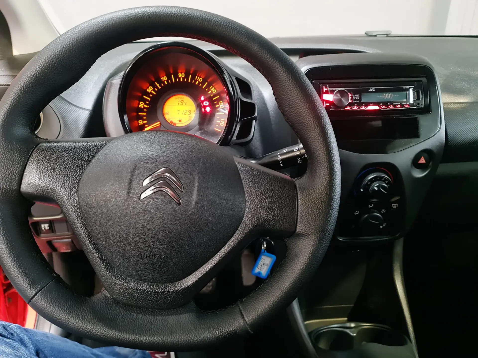 Citroën C1 1.0 VTi Shine 18