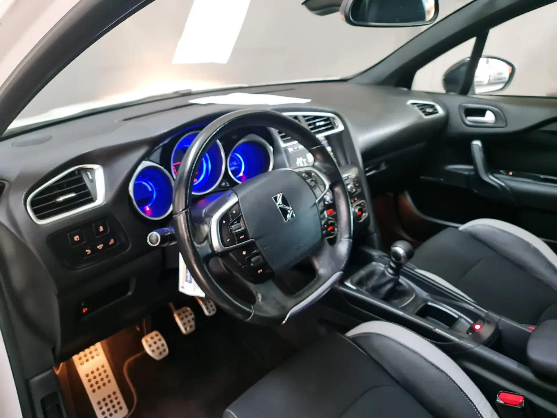 Citroën DS4 1.6 BlueHDi Chic 23