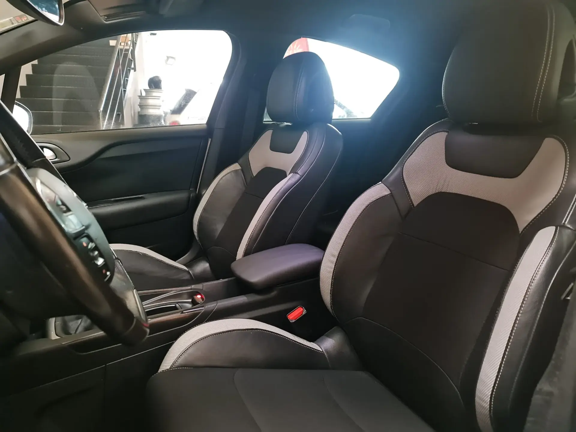 Citroën DS4 1.6 BlueHDi Chic 25