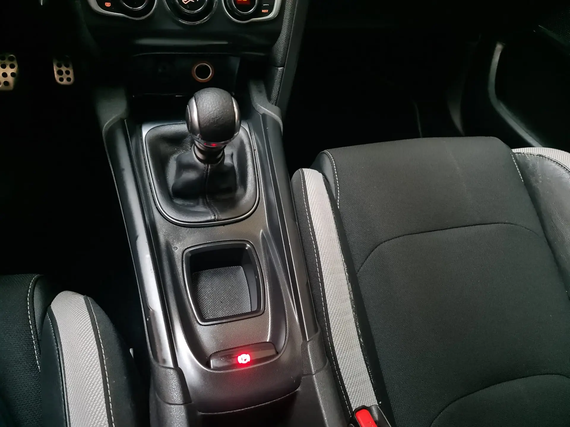 Citroën DS4 1.6 BlueHDi Chic 27