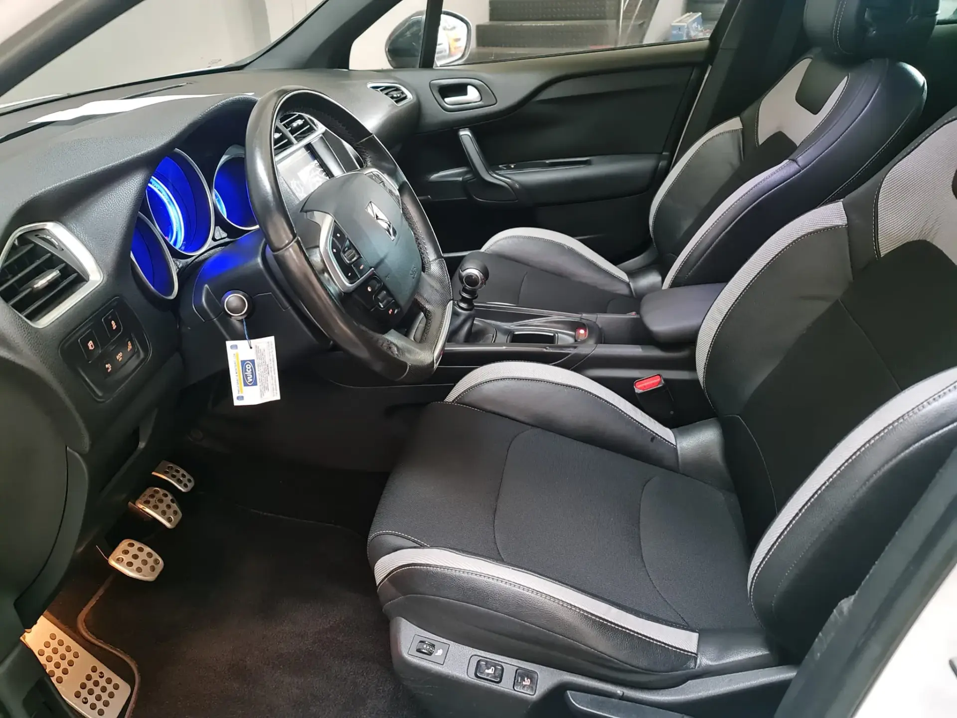 Citroën DS4 1.6 BlueHDi Chic 28