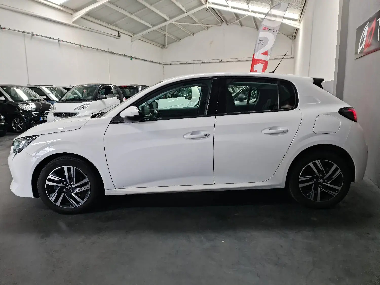 Peugeot 208 1.5 BlueHDi Allure 15