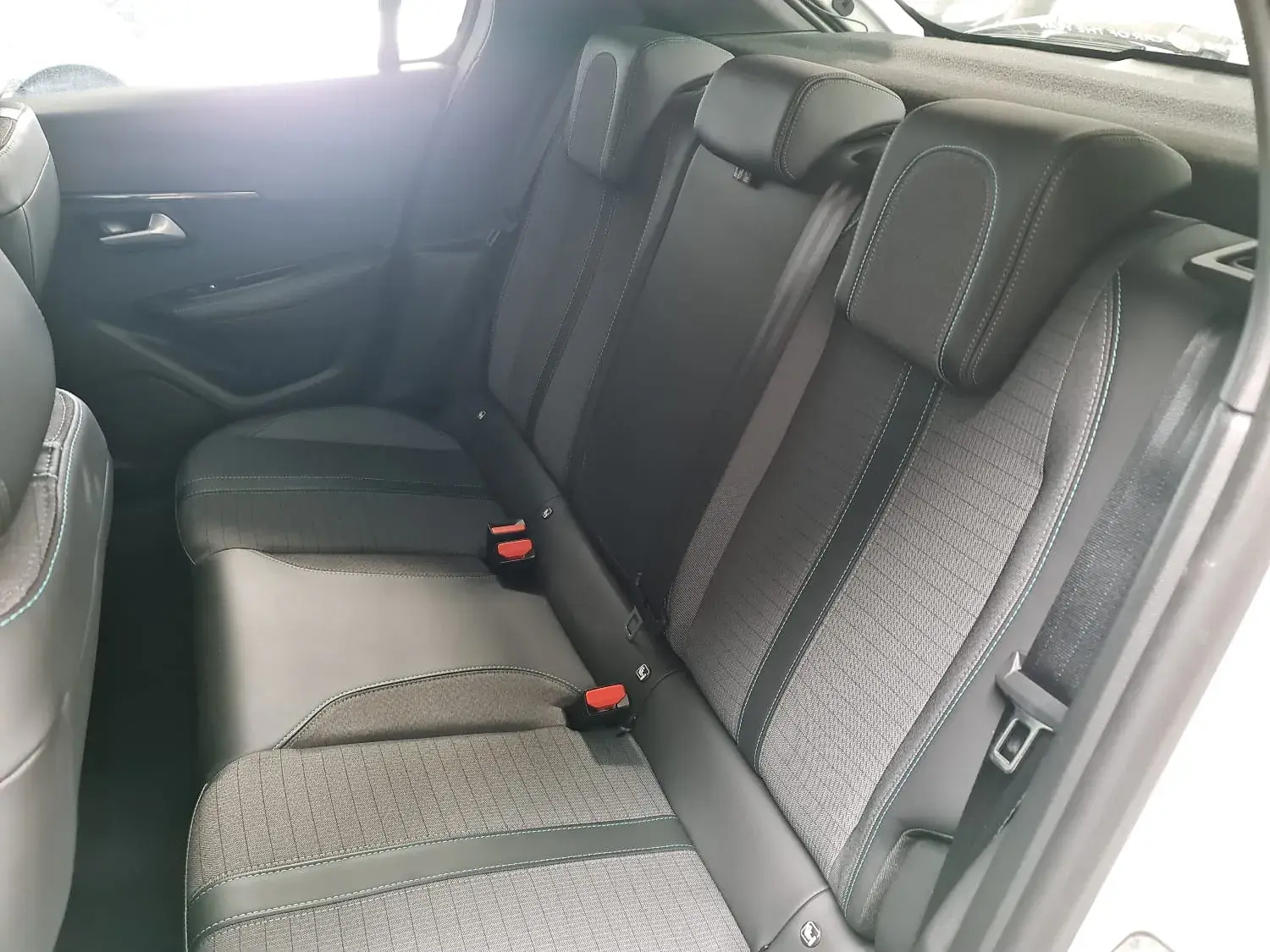 Peugeot 208 1.5 BlueHDi Allure 21