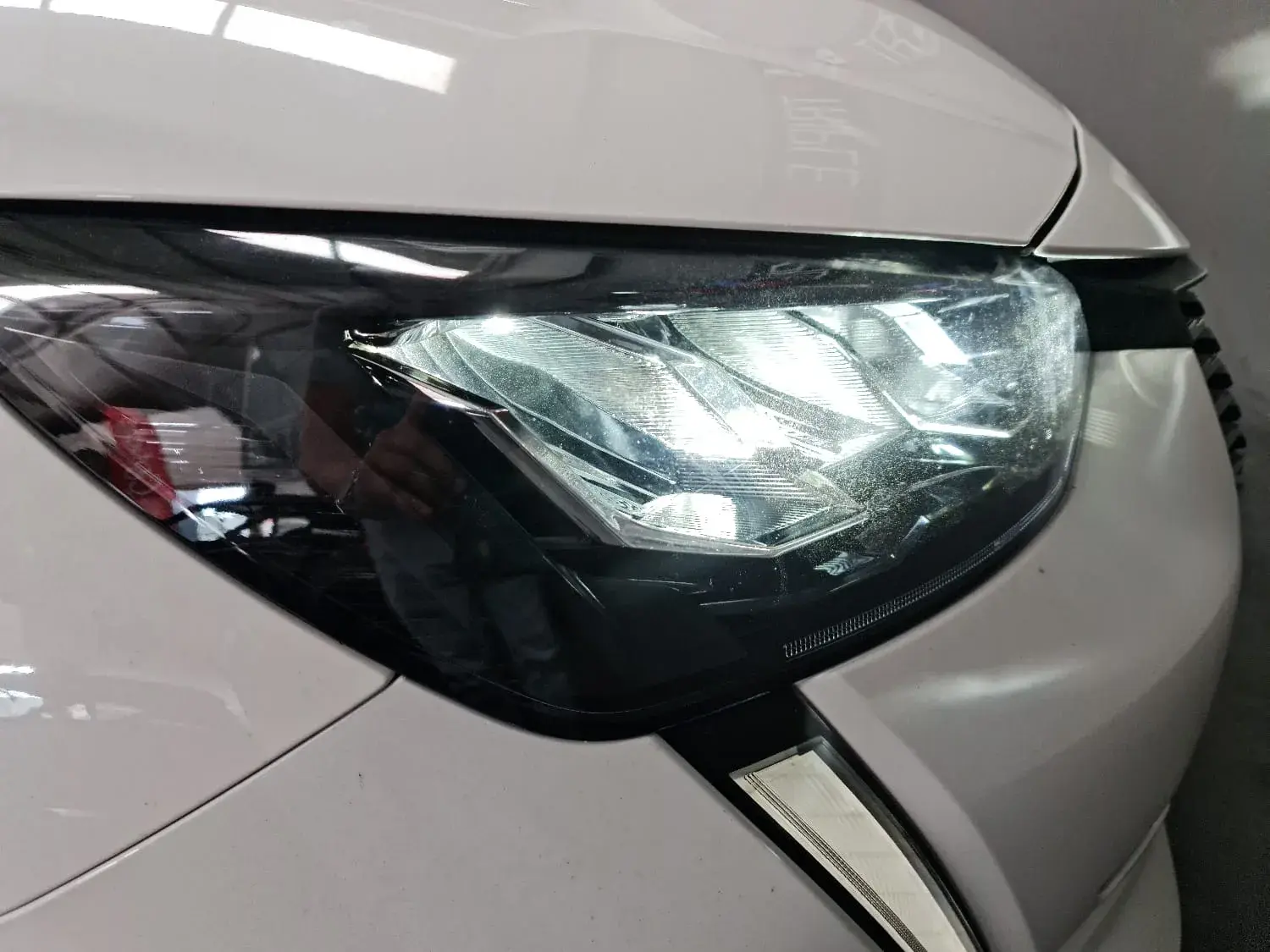 Peugeot 208 1.5 BlueHDi Allure 28