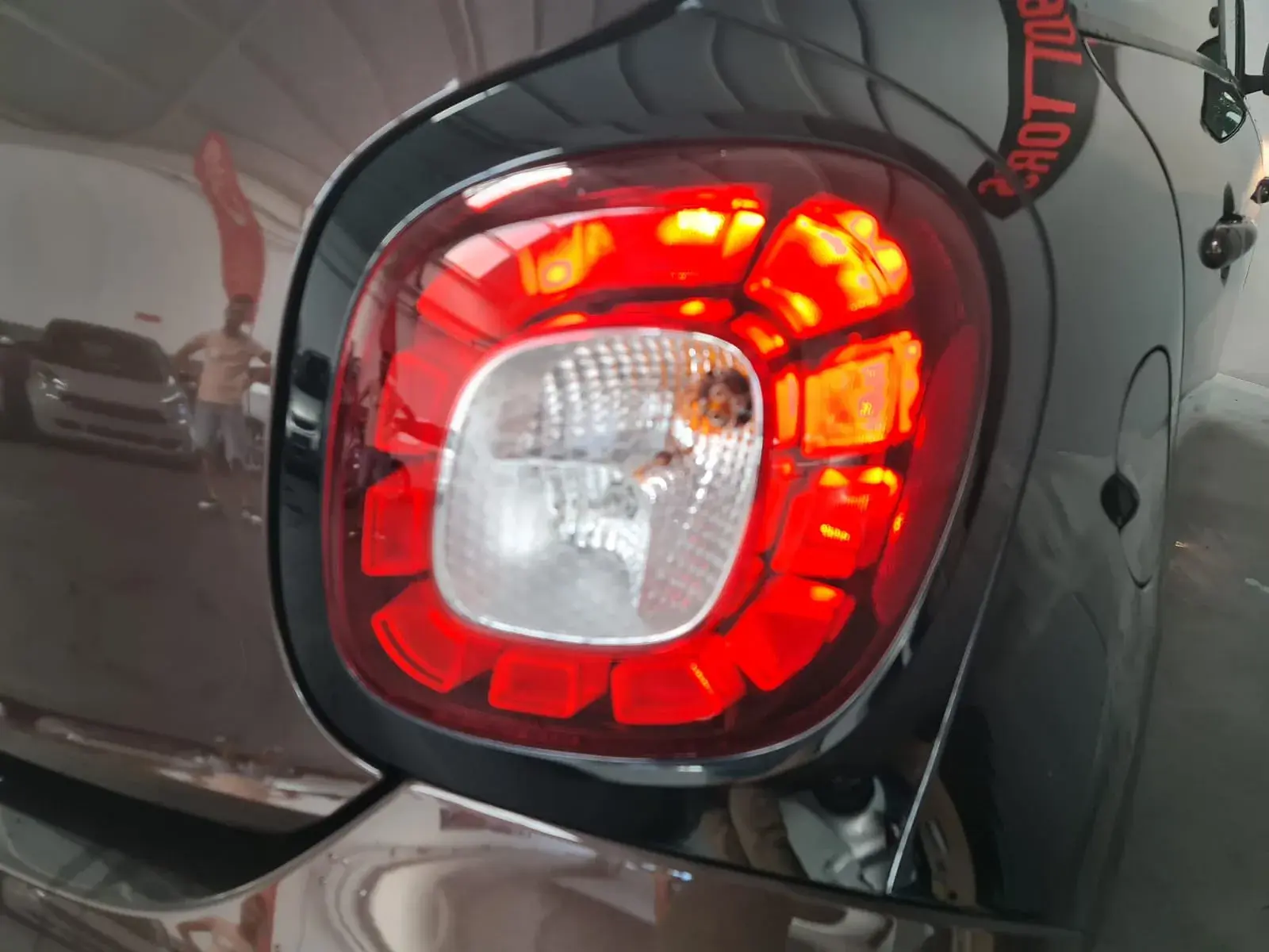 Smart ForFour Outro 17