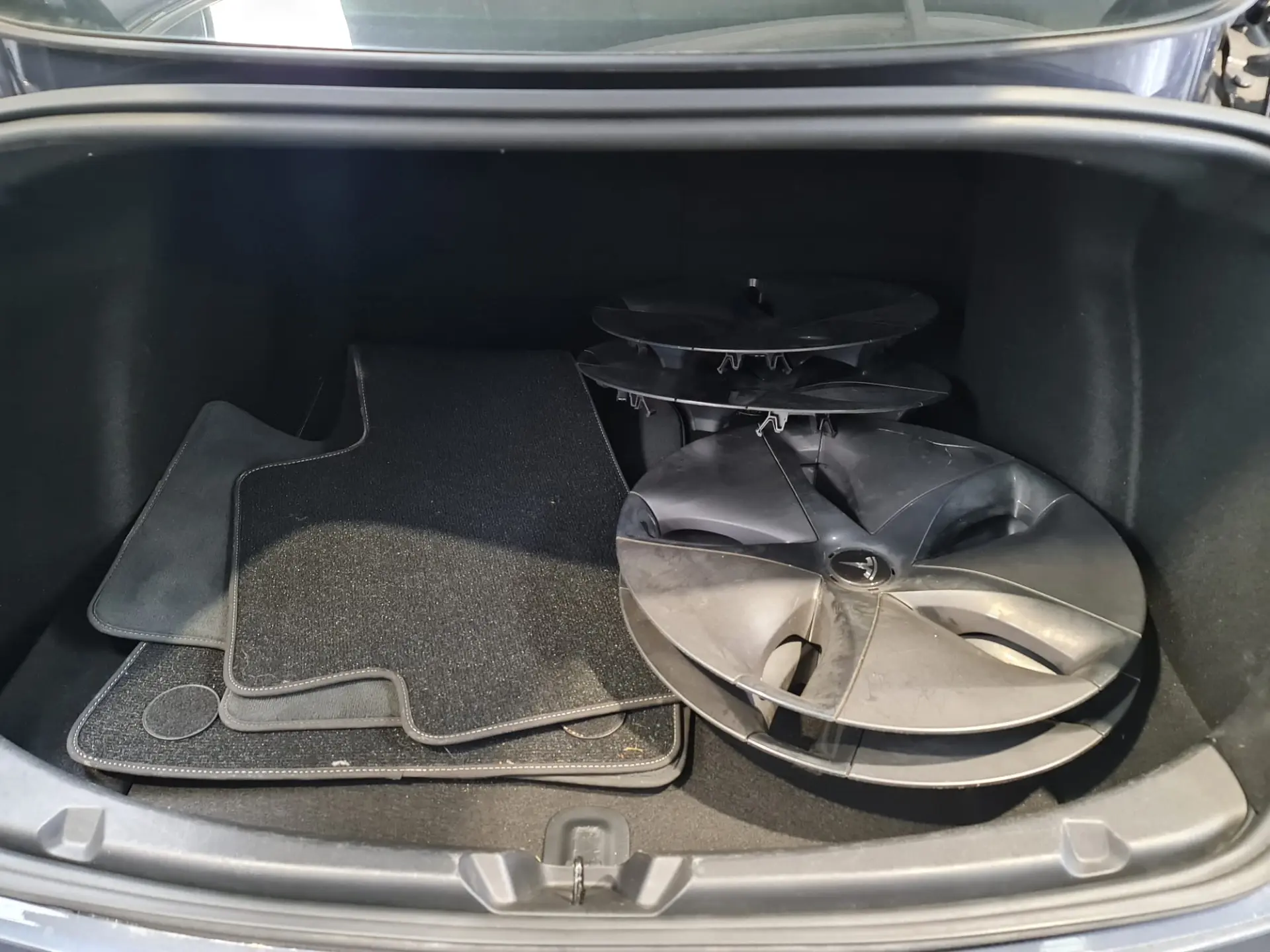 Tesla Model 3 Standard Range Plus RWD 7