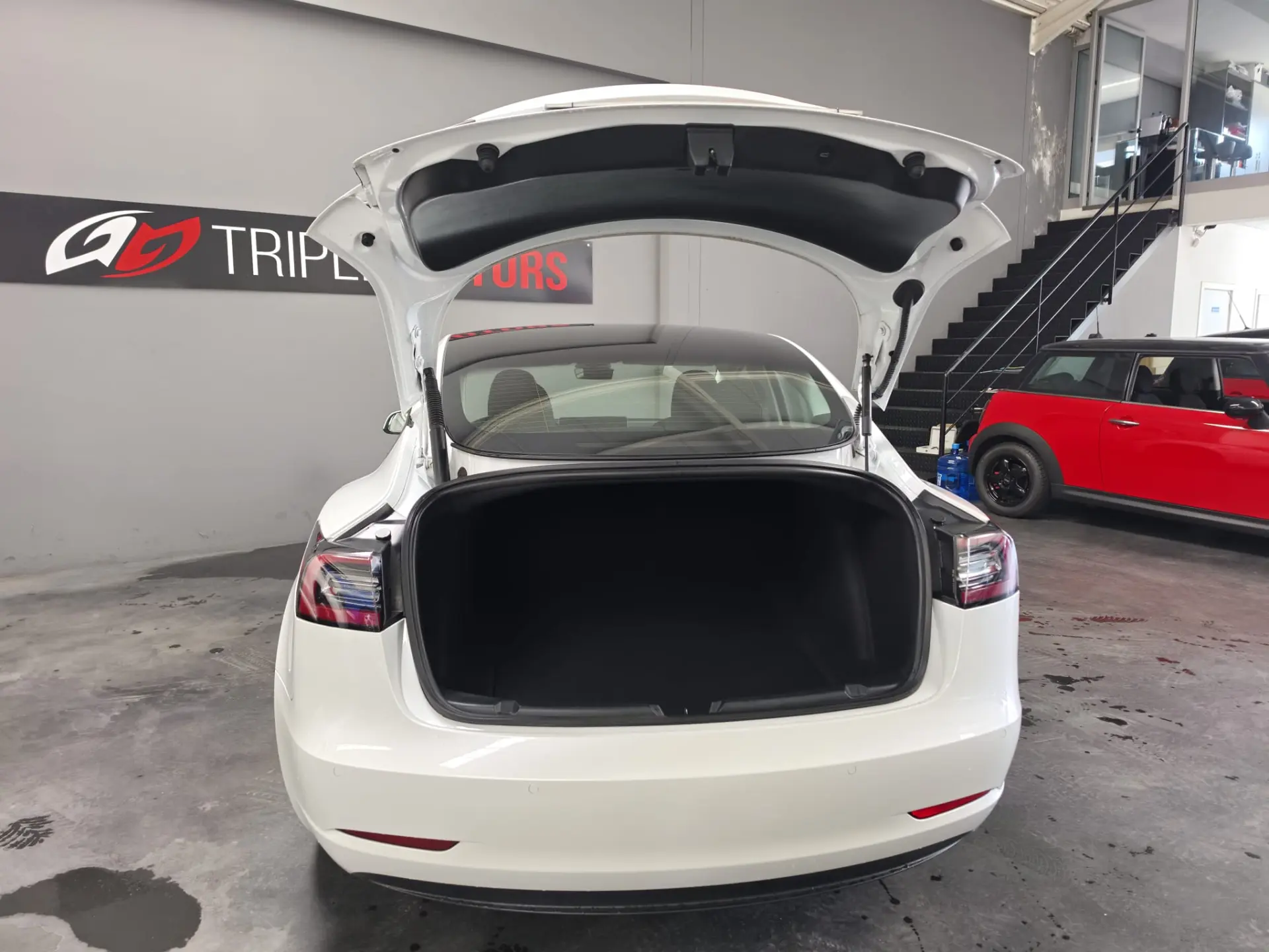 Tesla Model 3 Standard Range Plus RWD 25