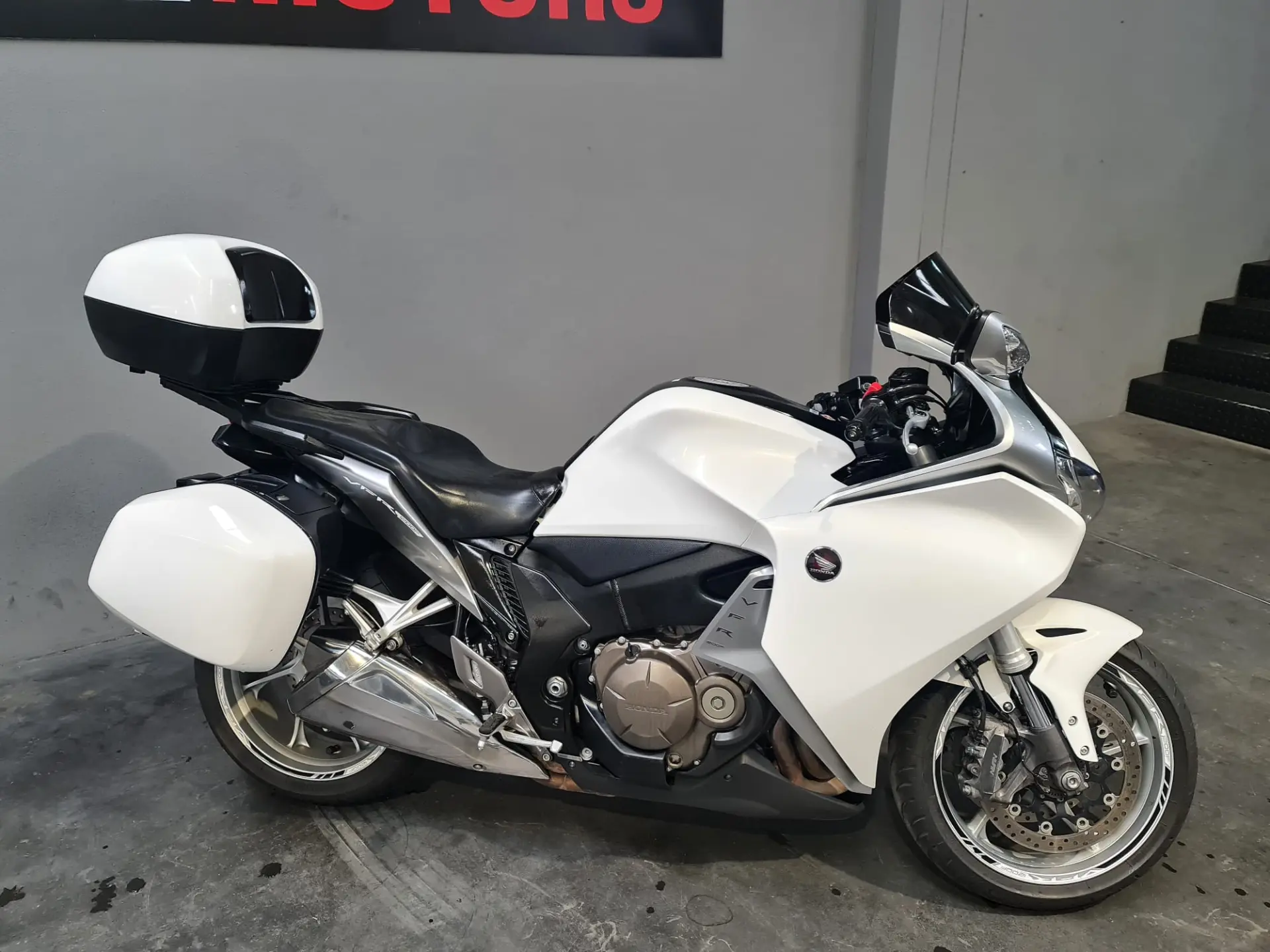 Honda VFR 1200F 7